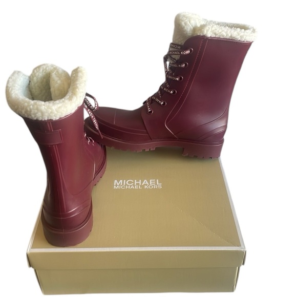 Women’s Michael Kors Boots - Picture 3 of 6
